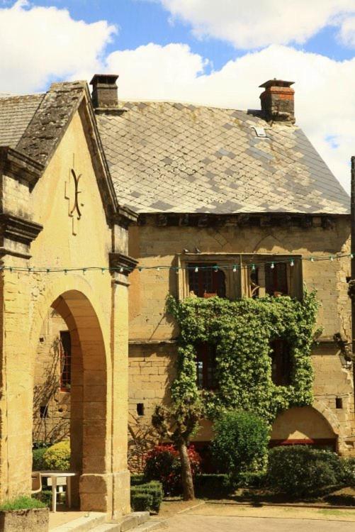 Petite Maison En Pierre Au Coeur Du Perigord Noir Salignac Eyvigues Exterior photo